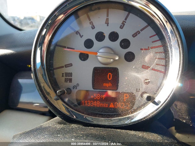 2010 MINI COOPER CLUBMAN WMWML3C52ATX36582 Photo 6