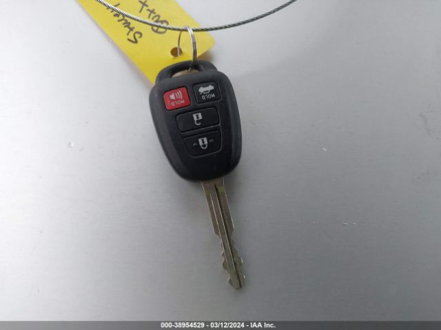 5YFBURHE3KP873087 Toyota COROLLA SE