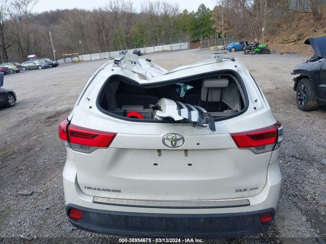 Toyota Highlander Xle 2019 5TDJZRFH0KS627972 Image 14