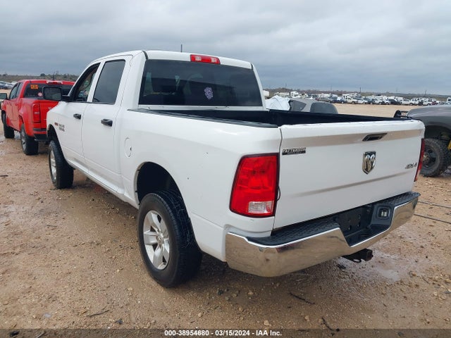 1C6RR7KM4JS274756 RAM 1500 Tradesman  4x4 5'7 Box