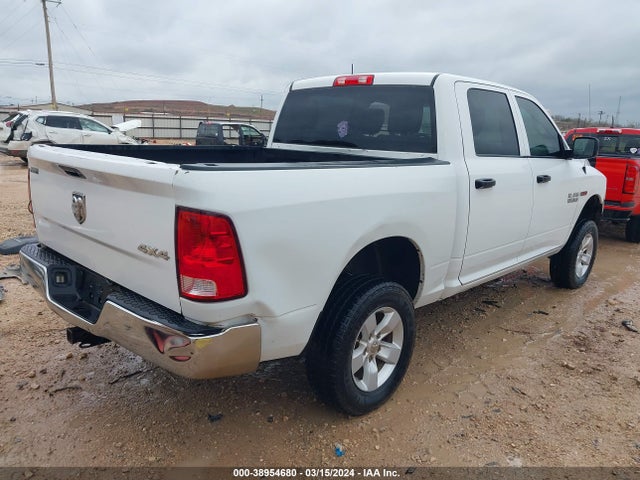1C6RR7KM4JS274756 RAM 1500 Tradesman  4x4 5'7 Box