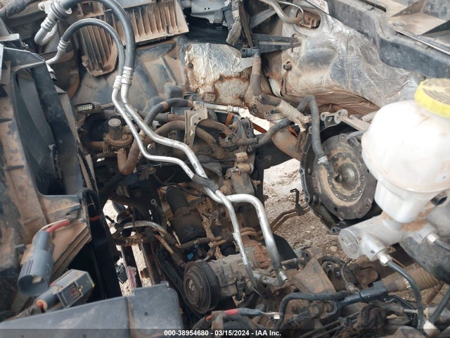 1C6RR7KM4JS274756 RAM 1500 Tradesman  4x4 5'7 Box