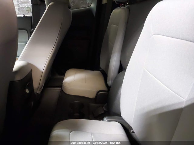 Chevrolet Colorado Wt 2019 1GCHTBEAXK1315568 Image 8