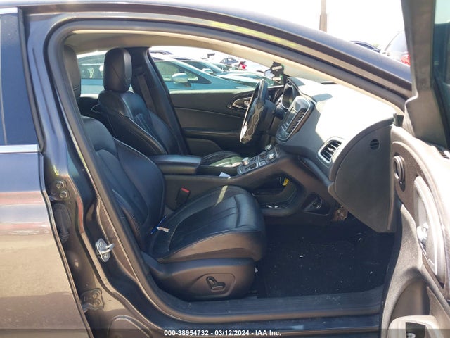 Chrysler 200 C 2015 1C3CCCCB1FN623632 Image 5