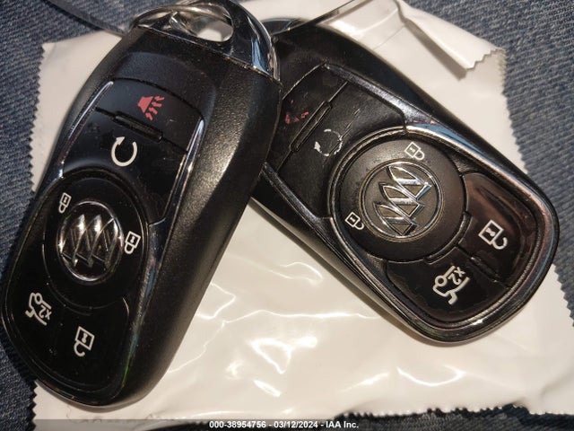 1G4ZP5SSXHU125294 Buick Lacrosse Essence