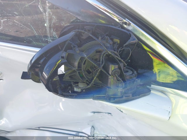 1G4ZP5SSXHU125294 Buick Lacrosse Essence