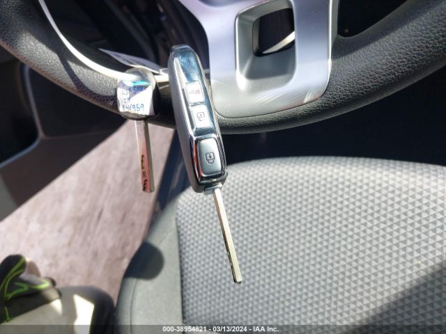 KNDJ23AU8P7846959 KIA SOUL LX