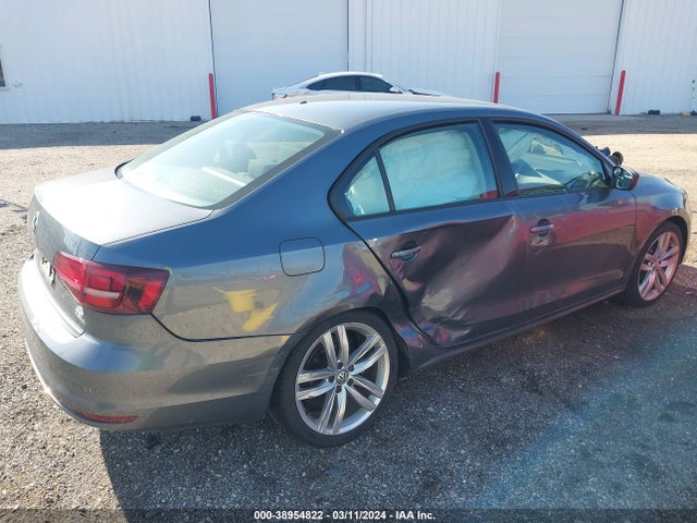 3VW267AJ2GM271900 Volkswagen Jetta 1.4t S