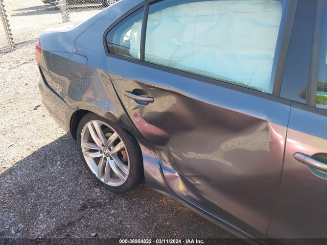 3VW267AJ2GM271900 Volkswagen Jetta 1.4t S
