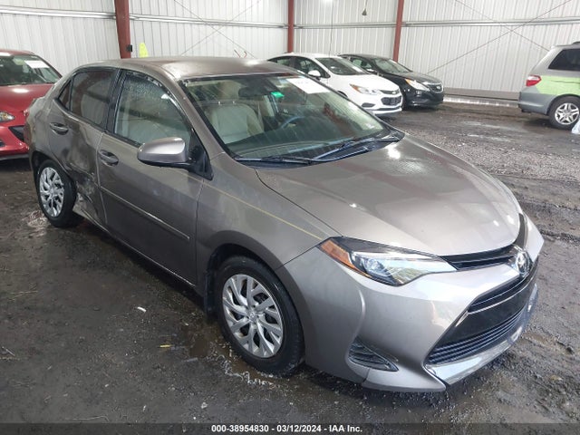 Toyota COROLLA LE 2019 2T1BURHE4KC221157 Image 1