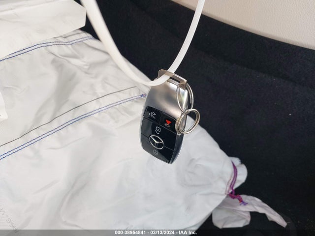Mercedes-Benz E 350 2022 W1KZF8DB3NB082680 Image 11