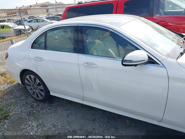 Mercedes-Benz E 350 2022 W1KZF8DB3NB082680 Image 14
