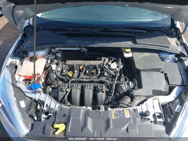 Ford FOCUS SE 2018 1FADP3F27JL215341 Image 10