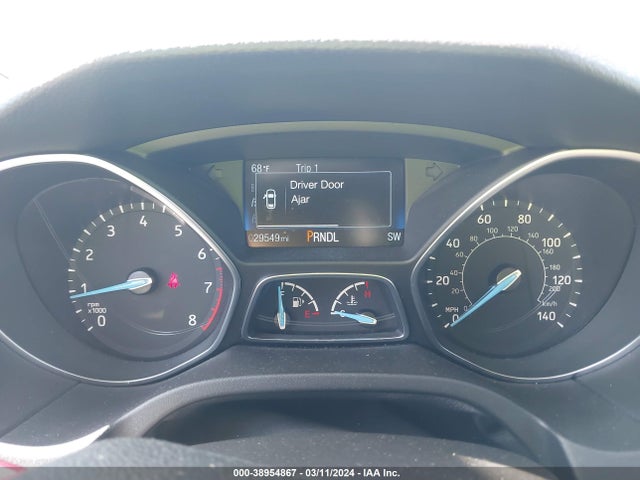 Ford FOCUS SE 2018 1FADP3F27JL215341 Image 7
