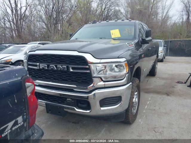 3C6UR5HJ3LG146126 RAM 2500 Tradesman  4x4 8' Box