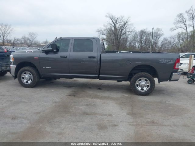 3C6UR5HJ3LG146126 RAM 2500 Tradesman  4x4 8' Box