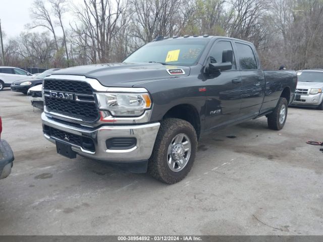 3C6UR5HJ3LG146126 RAM 2500 Tradesman  4x4 8' Box