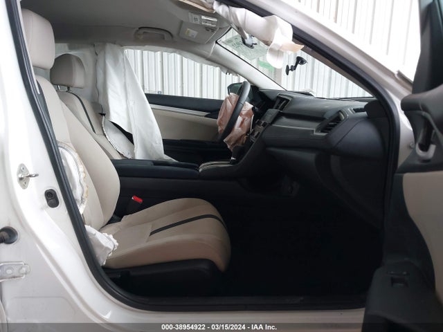 Honda Civic Lx 2018 2HGFC2F51JH530184 Image 5