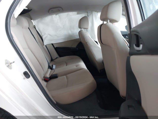Honda Civic Lx 2018 2HGFC2F51JH530184 Image 8