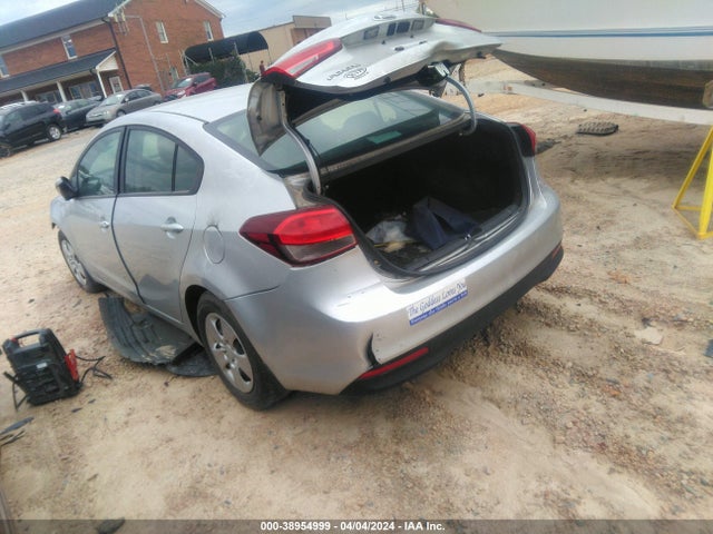 KIA FORTE LX 2017 3KPFK4A72HE116763 Image 3