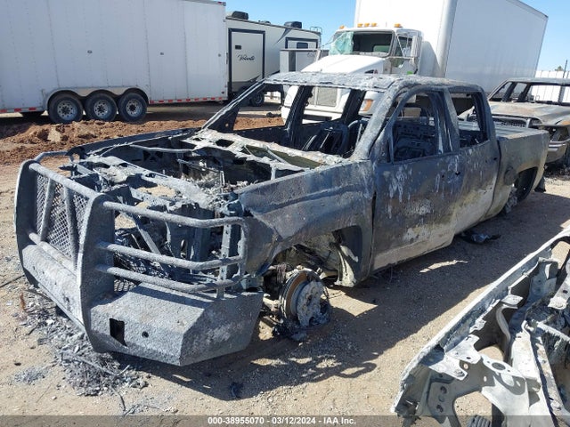 Chevrolet Silverado 1500 2lt 2018 3GCUKREC7JG268723 Image 2
