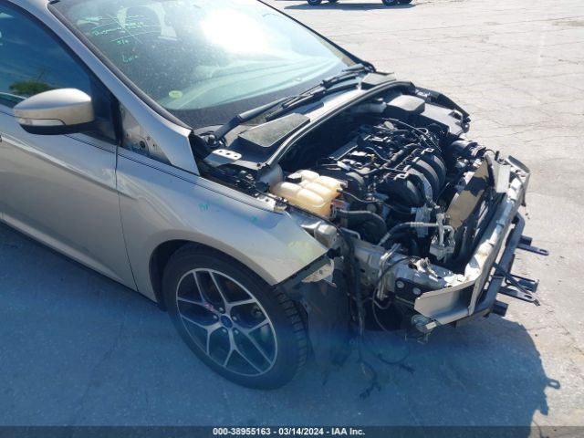 1FADP3H28JL266263 Ford FOCUS SEL