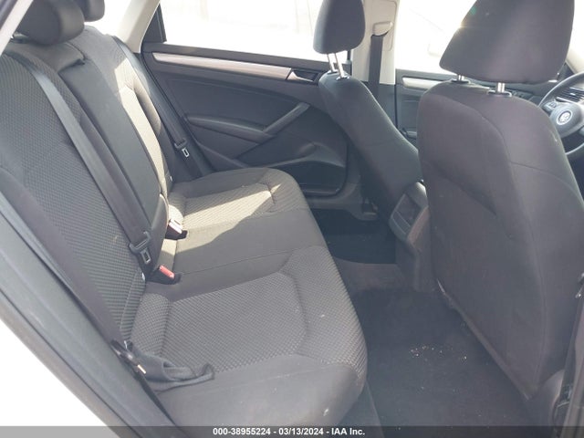 1VWAS7A38EC101354 Volkswagen Passat 1.8t S