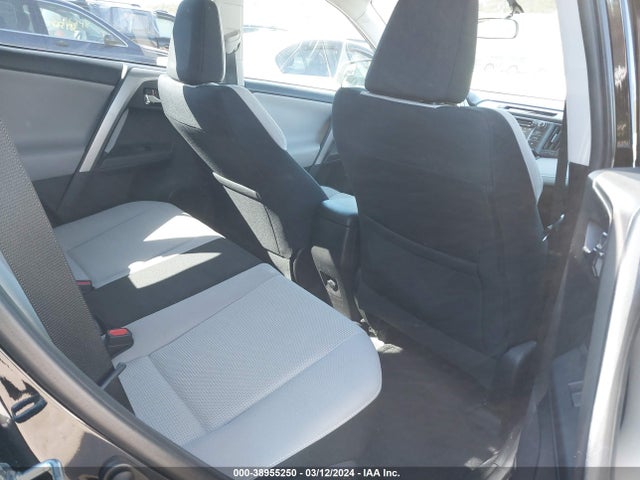 Toyota Rav4 Xle 2016 2T3RFREV8GW440360 Image 8