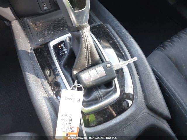 Nissan ROGUE S 2017 KNMAT2MV7HP561831 Image 11