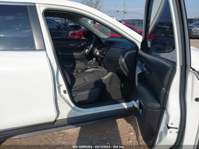 Nissan ROGUE S 2017 KNMAT2MV7HP561831 Image 5