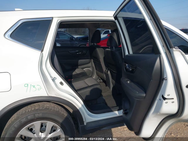 Nissan ROGUE S 2017 KNMAT2MV7HP561831 Image 8