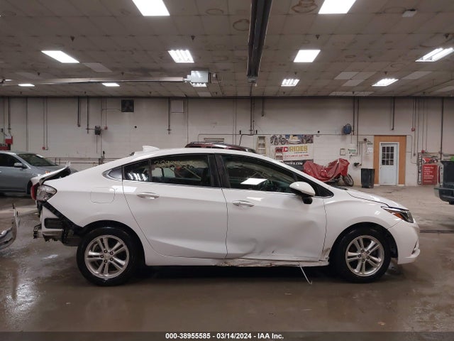 Chevrolet Cruze Lt Auto 2018 1G1BE5SM3J7126071 Image 14