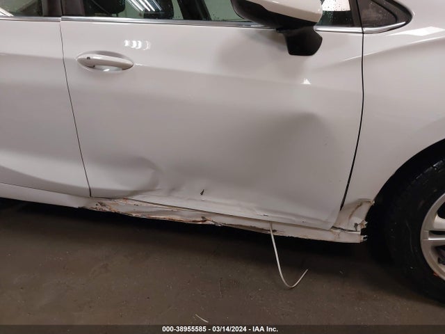 Chevrolet Cruze Lt Auto 2018 1G1BE5SM3J7126071 Image 19
