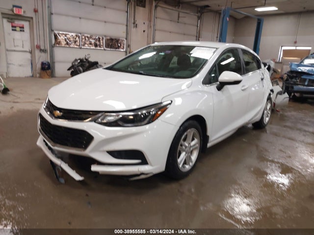 Chevrolet Cruze Lt Auto 2018 1G1BE5SM3J7126071 Image 2