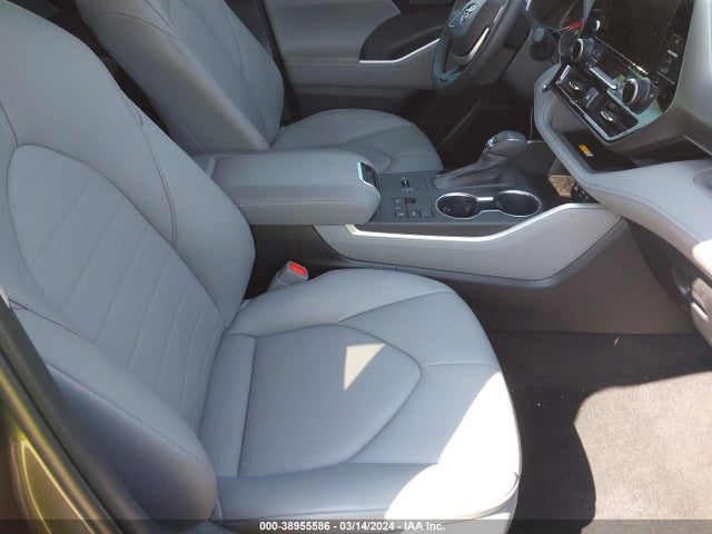 Toyota Highlander Xle 2023 5TDKDRAH4PS513264 Image 5