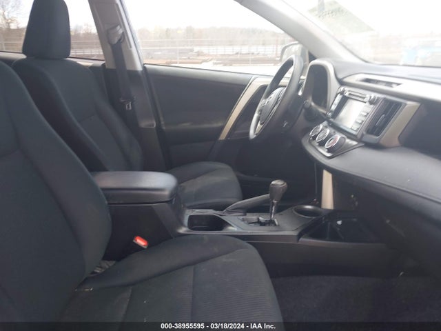 Toyota RAV4 LE 2015 2T3ZFREV4FW202567 Image 5