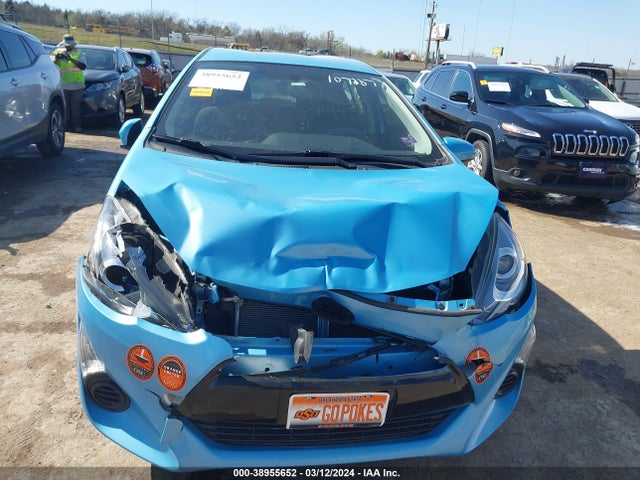 Toyota Prius C Three 2015 JTDKDTB3XF1107257 Image 12