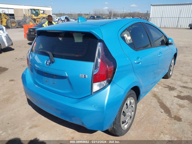 Toyota Prius C Three 2015 JTDKDTB3XF1107257 Image 4