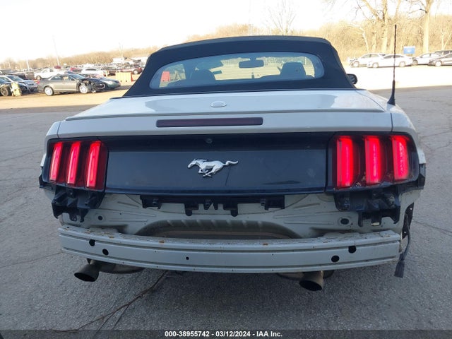 Ford Mustang Ecoboost Premium 2016 1FATP8UH9G5318869 Image 17