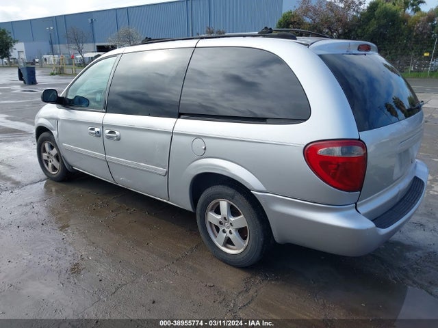 2005 DODGE GRAND CARAVAN SXT VIN: 2D4GP44L95R401245