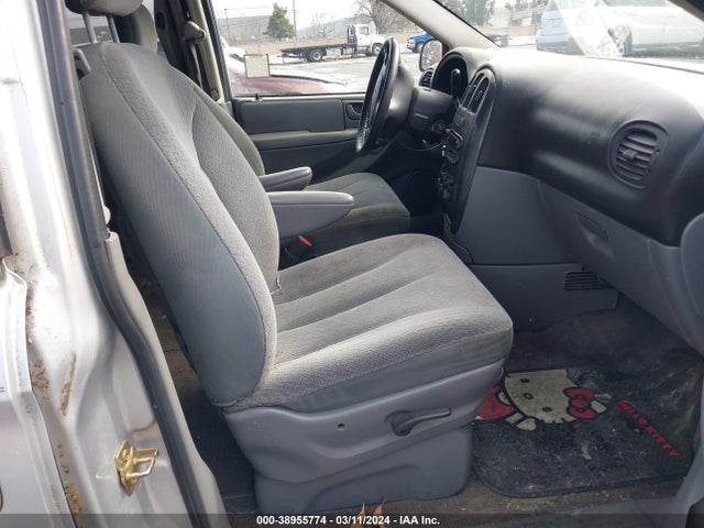 2005 DODGE GRAND CARAVAN SXT VIN: 2D4GP44L95R401245