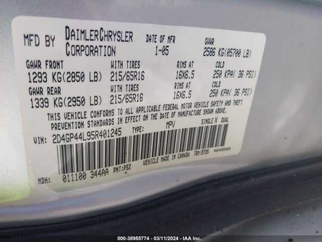 2005 DODGE GRAND CARAVAN SXT VIN: 2D4GP44L95R401245