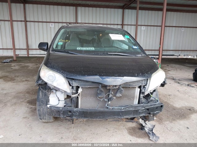 Toyota Sienna Le 8 Passenger 2018 5TDKZ3DC1JS947468 Image 12