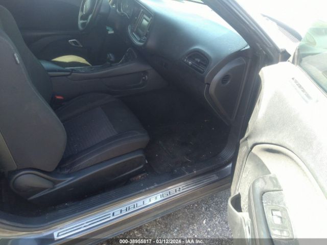 2C3CDZAGXGH200895 Dodge Challenger Sxt