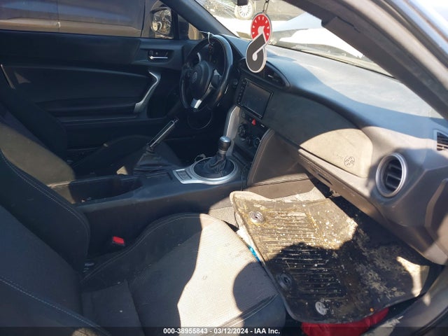 Toyota 86 2019 JF1ZNAA17K8701201 Image 5