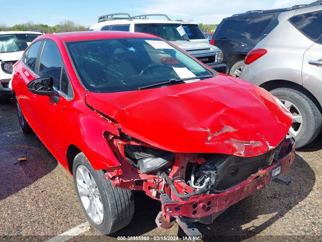 Chevrolet CRUZE LT 2019 1G1BE5SM8K7114581 Image 1