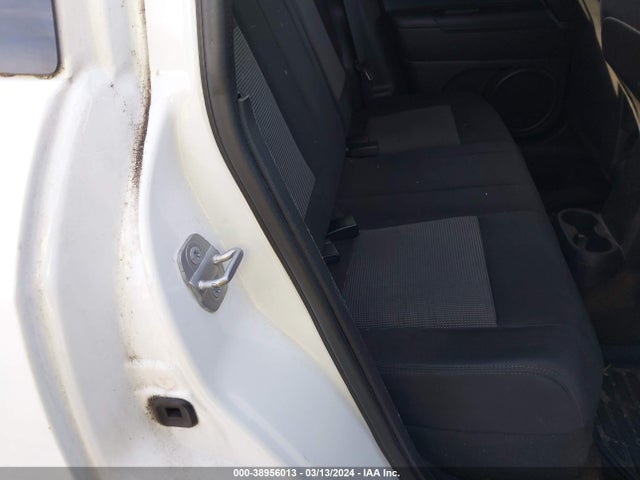 1C4NJCBA6ED718999 Jeep Compass Sport