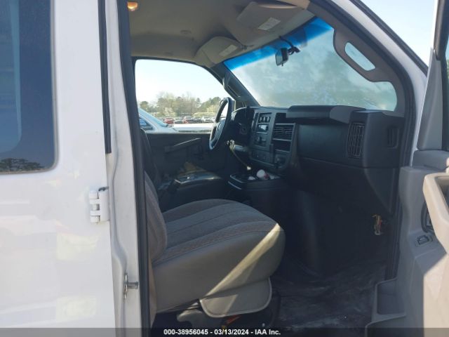1GTW7AFPXJ1317778 GMC Savana 2500 Work Van
