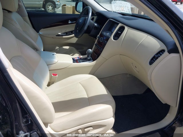 38956065 :رقم المزاد ، JN1BJ0RR7HM415282 vin ، 2017 Infiniti Qx50 مزاد بيع