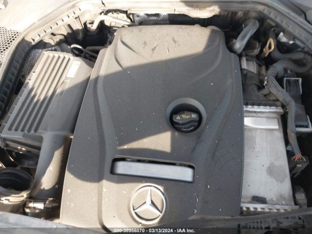 55SWF4JB8JU265587 Mercedes-Benz C 300